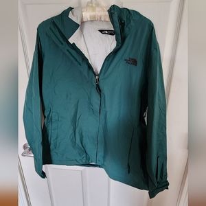EUC The North Face Women's VENTURE 2 Rain Jacket size L green